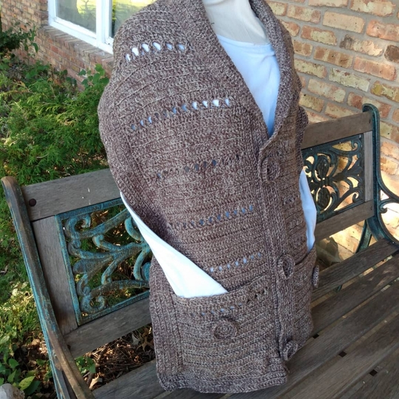 Hand made crochet pocket shawl - Picture 5 of 6
